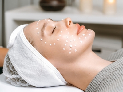 Zaczerwienienie i przekrwienia po zabiegach medycyny estetycznej - co stosować?